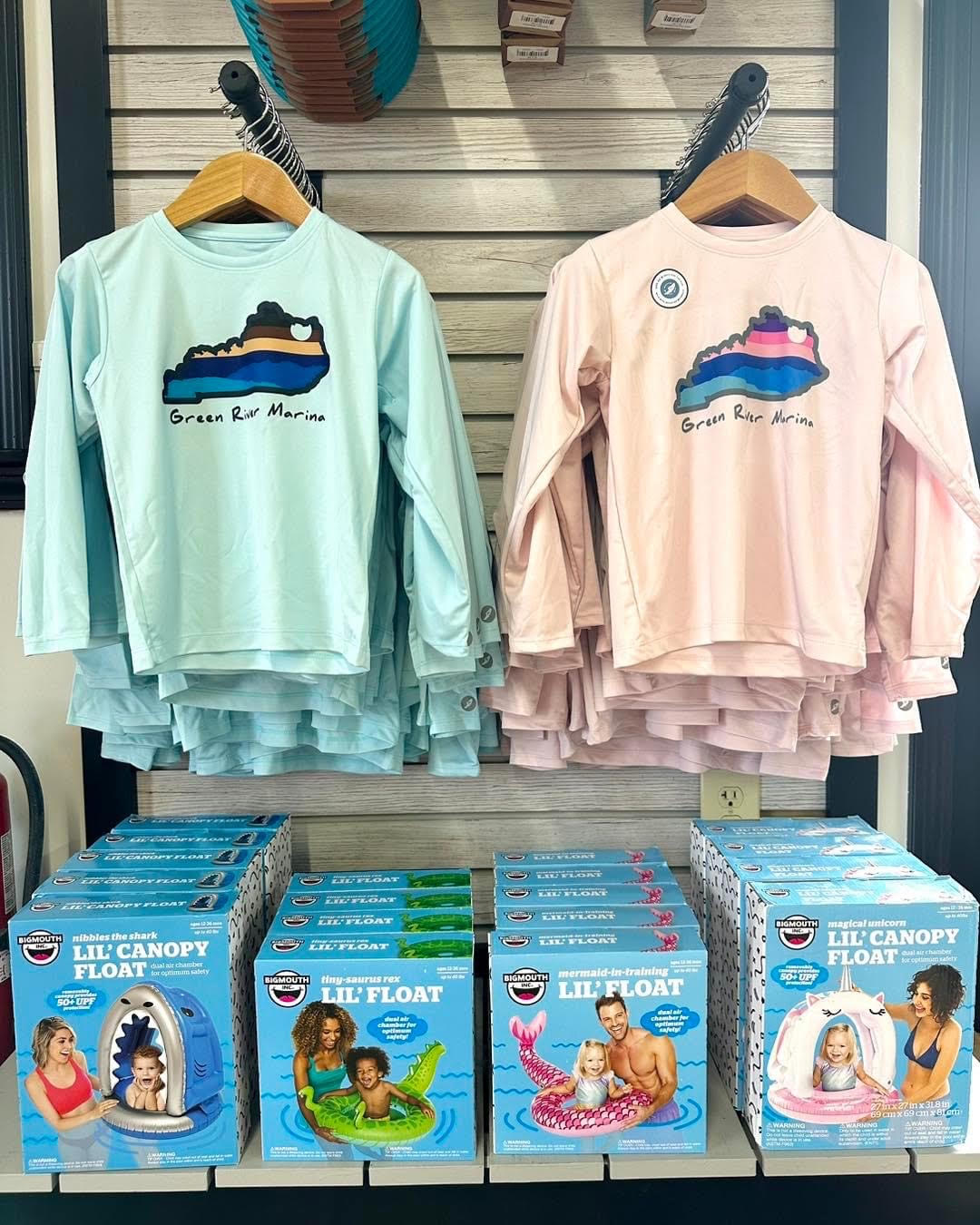 Our Green River Marina Store on Green River Lake has food & drinks, tools, fishing supplies, and boating essentials. Need fuel? Our gas dock offers both 87 & 91 octane fuel.